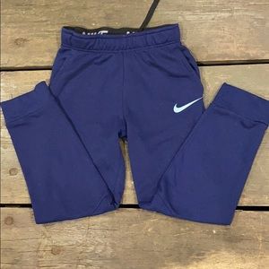 Boy’s Nike navy Dri-Fir fleece pants M